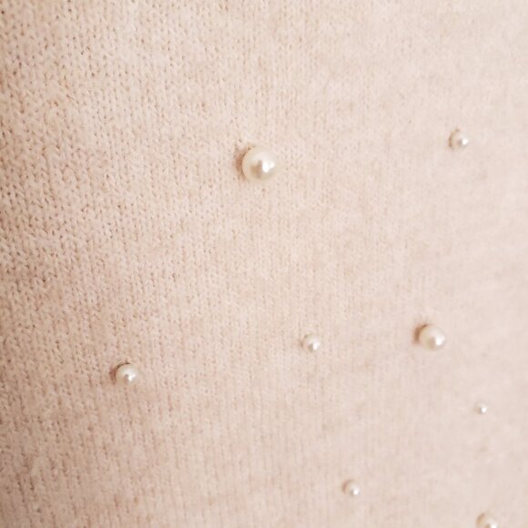 H&M Beige Long Sleeve Comfy Pearl Round Neck Sweater Size Small - Picture 11 of 16